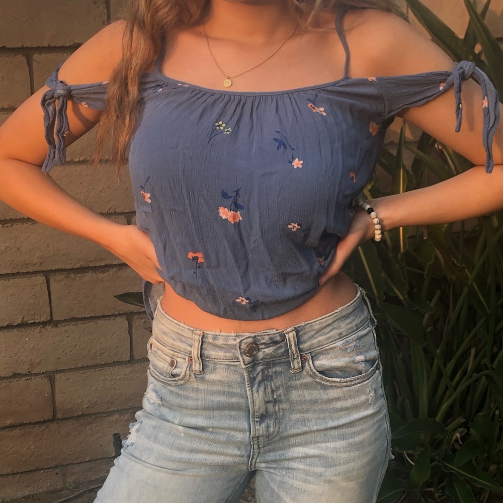 blue floral top
